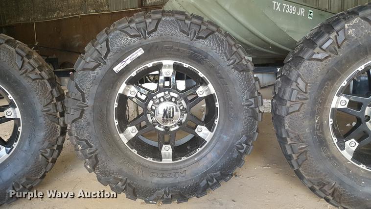 image for item DW9287 (4) tires and wheels