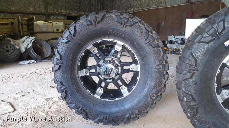 image for item DW9287 (4) tires and wheels