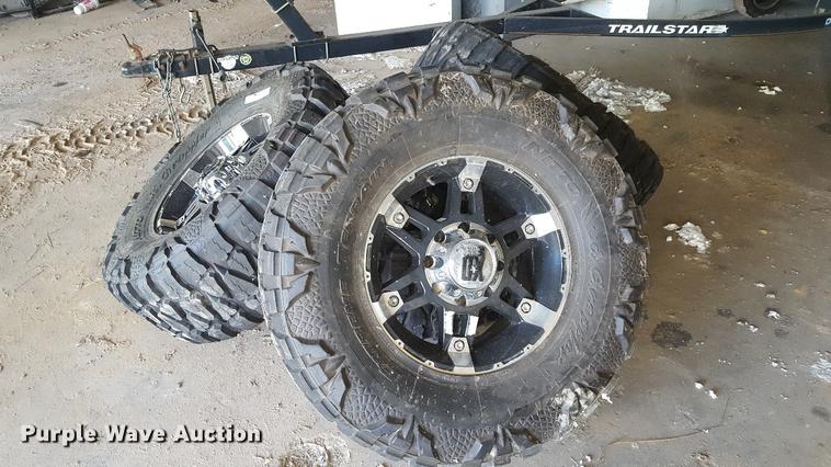 image for item DW9287 (4) tires and wheels