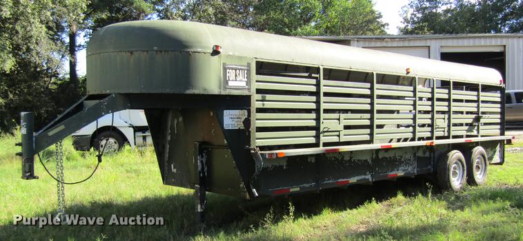 image for item DW9289 1992 Johnny Jack 32 livestock trailer