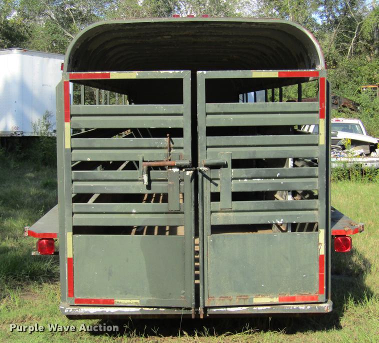 image for item DW9289 1992 Johnny Jack 32 livestock trailer