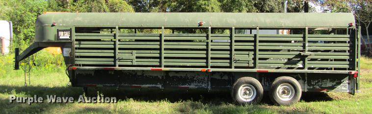 image for item DW9289 1992 Johnny Jack 32 livestock trailer