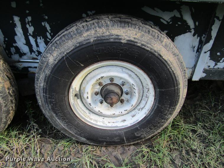 image for item DW9289 1992 Johnny Jack 32 livestock trailer