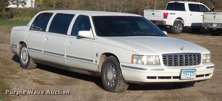 image for item DX9516 1998 Cadillac Krystal Koach limousine
