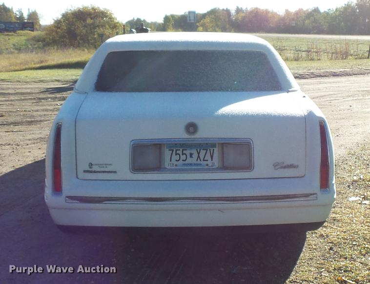 image for item DX9516 1998 Cadillac Krystal Koach limousine