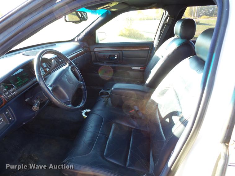 image for item DX9516 1998 Cadillac Krystal Koach limousine