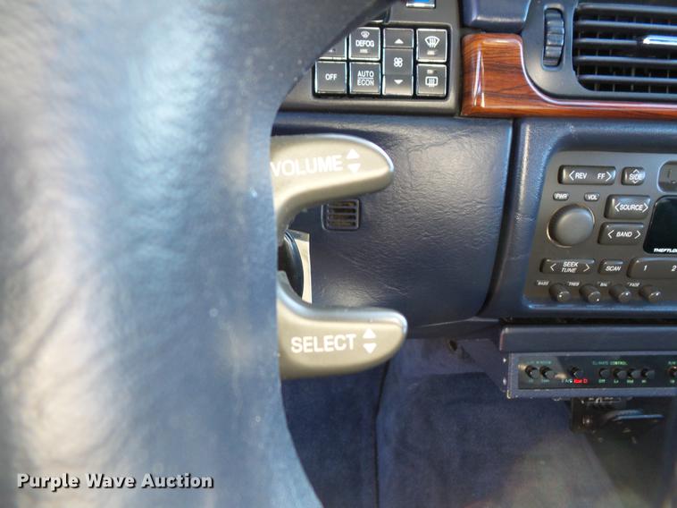 image for item DX9516 1998 Cadillac Krystal Koach limousine