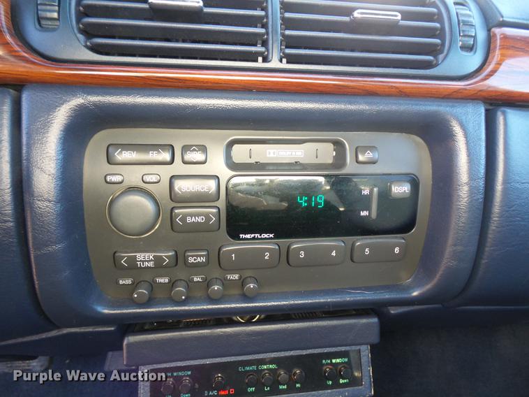 image for item DX9516 1998 Cadillac Krystal Koach limousine