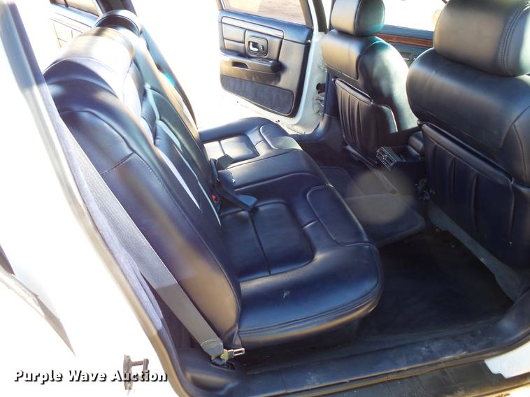 image for item DX9516 1998 Cadillac Krystal Koach limousine