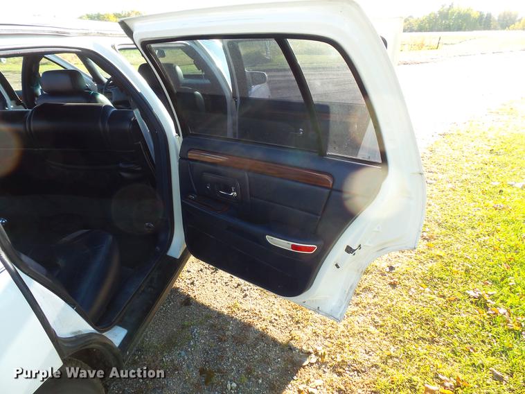 image for item DX9516 1998 Cadillac Krystal Koach limousine