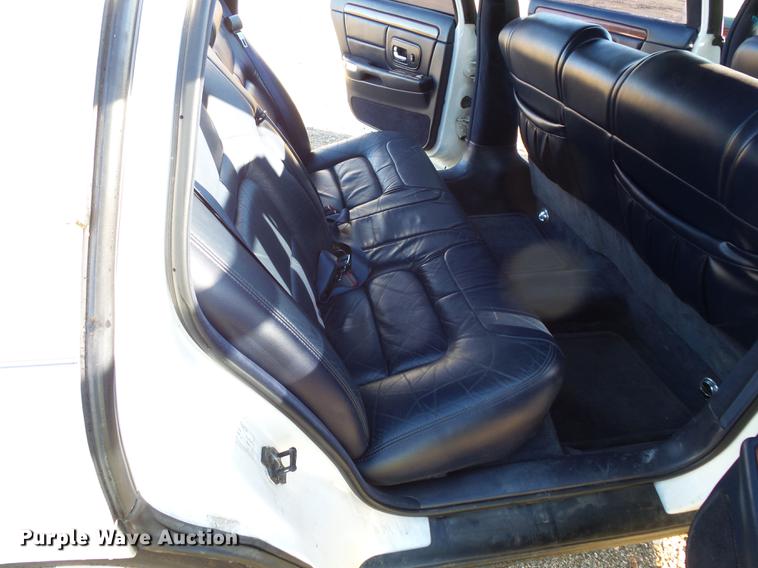 image for item DX9516 1998 Cadillac Krystal Koach limousine