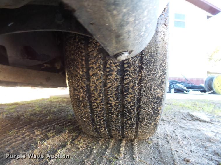 image for item DX9516 1998 Cadillac Krystal Koach limousine