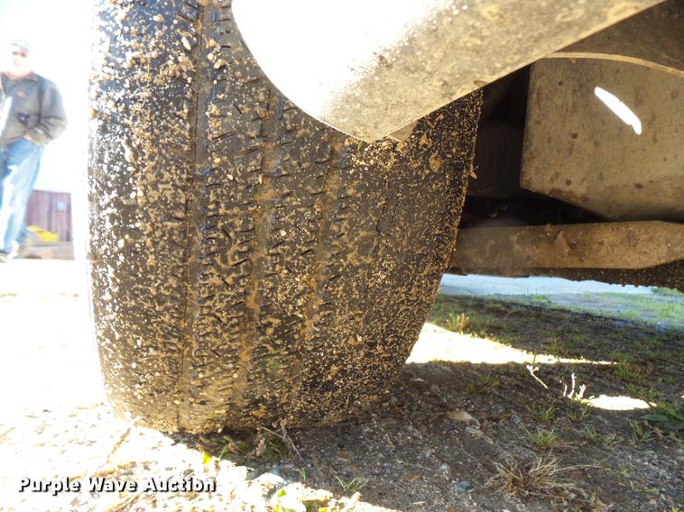 image for item DX9516 1998 Cadillac Krystal Koach limousine