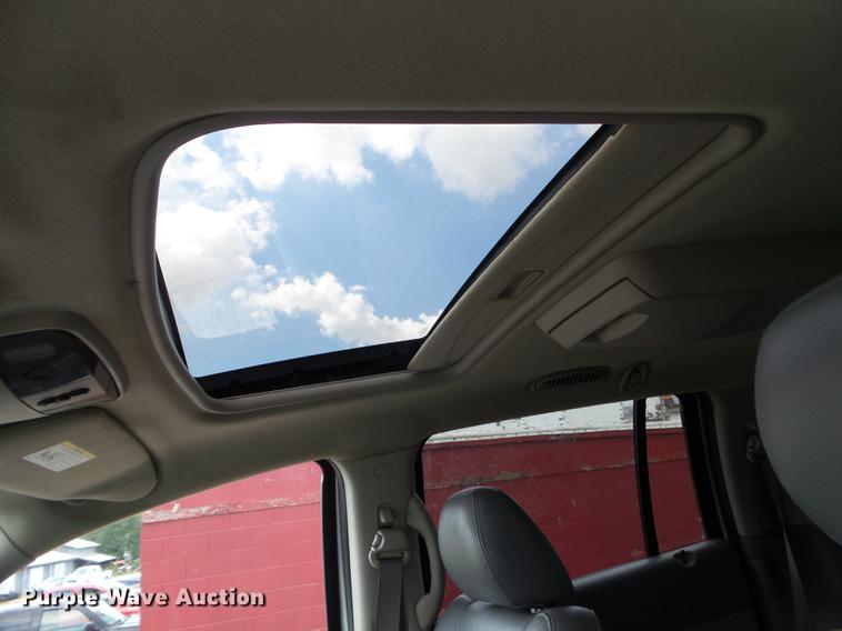 image for item DZ9431 2004 Dodge Durango SLT SUV