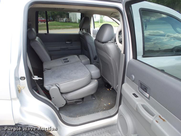 image for item DZ9431 2004 Dodge Durango SLT SUV