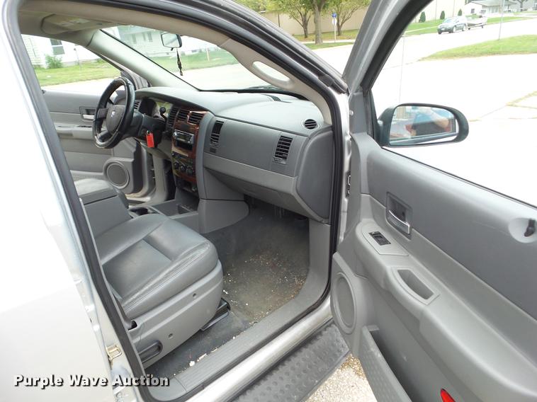 image for item DZ9431 2004 Dodge Durango SLT SUV