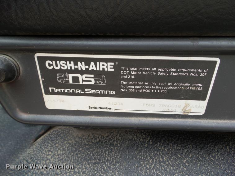 image for item DZ9452 1995 Ford F800 flatbed truck