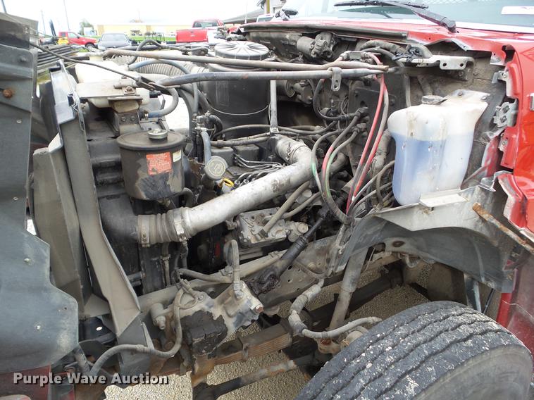 image for item DZ9452 1995 Ford F800 flatbed truck