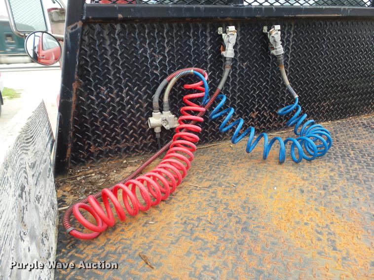 image for item DZ9452 1995 Ford F800 flatbed truck