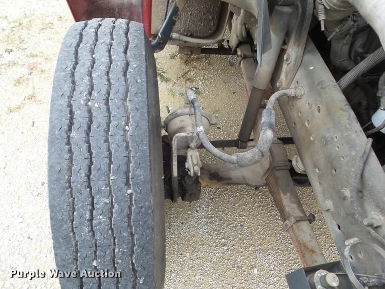 image for item DZ9452 1995 Ford F800 flatbed truck