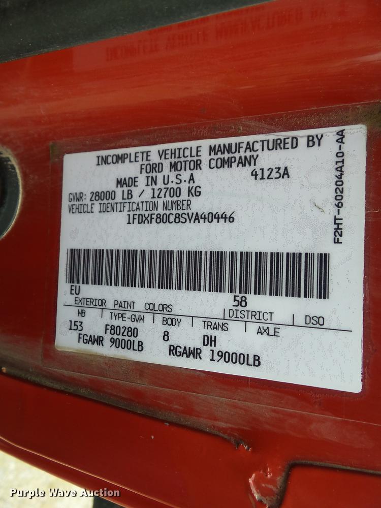 image for item DZ9452 1995 Ford F800 flatbed truck