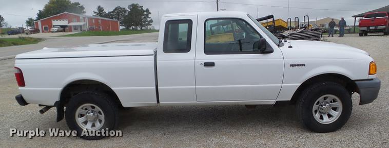 image for item DZ9453 2004 Ford Ranger SuperCab pickup truck