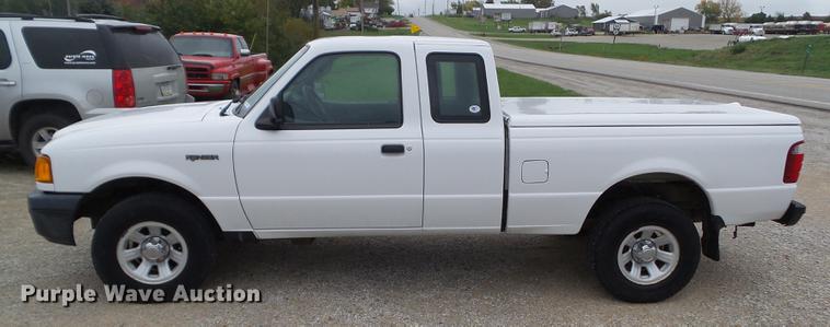 image for item DZ9453 2004 Ford Ranger SuperCab pickup truck