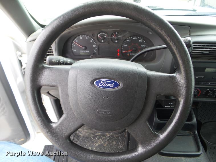 image for item DZ9453 2004 Ford Ranger SuperCab pickup truck