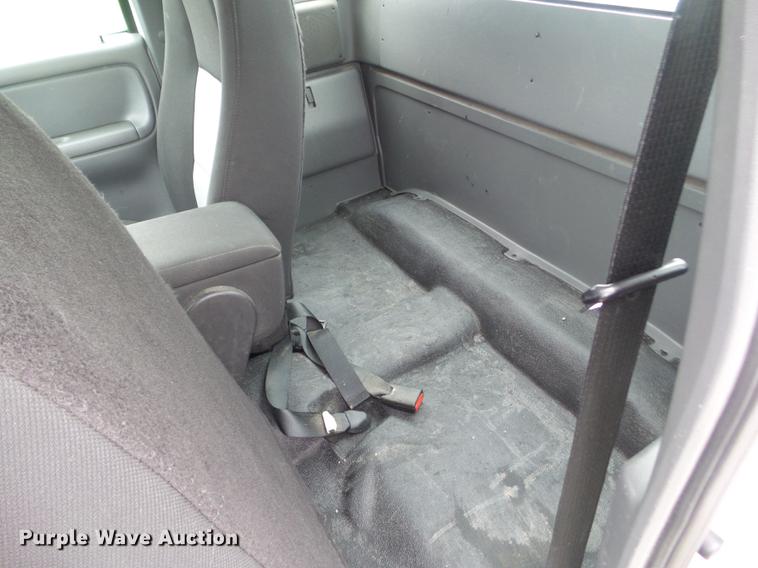 image for item DZ9453 2004 Ford Ranger SuperCab pickup truck