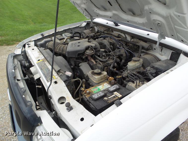 image for item DZ9453 2004 Ford Ranger SuperCab pickup truck