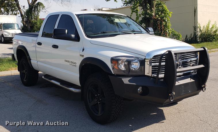 image for item EF9876 2006 Dodge Ram 1500 Quad Cab pickup truck