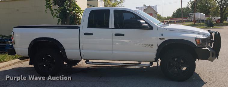 image for item EF9876 2006 Dodge Ram 1500 Quad Cab pickup truck