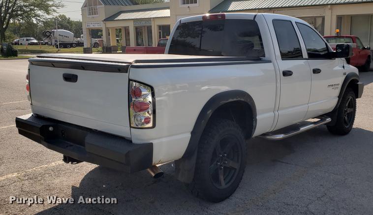 image for item EF9876 2006 Dodge Ram 1500 Quad Cab pickup truck