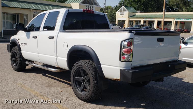 image for item EF9876 2006 Dodge Ram 1500 Quad Cab pickup truck