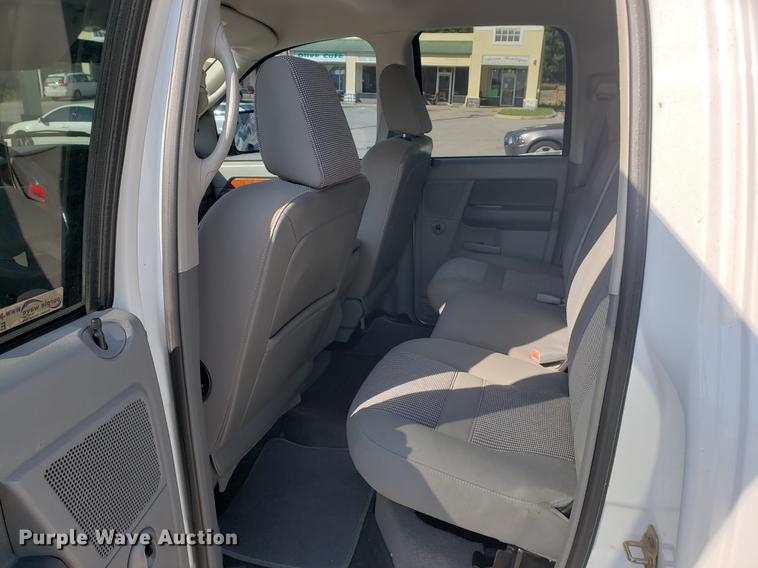 image for item EF9876 2006 Dodge Ram 1500 Quad Cab pickup truck