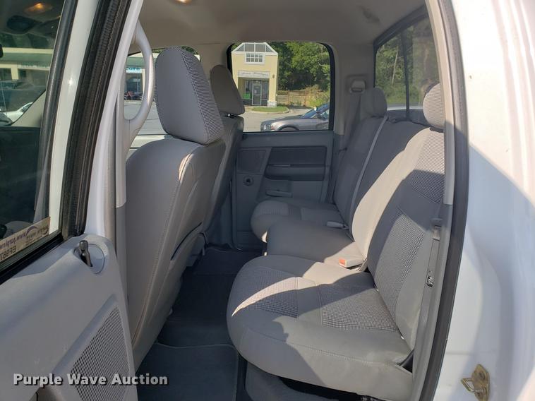 image for item EF9876 2006 Dodge Ram 1500 Quad Cab pickup truck