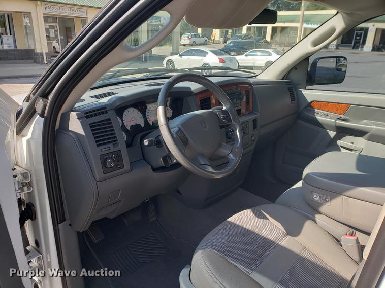 image for item EF9876 2006 Dodge Ram 1500 Quad Cab pickup truck