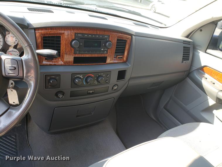 image for item EF9876 2006 Dodge Ram 1500 Quad Cab pickup truck