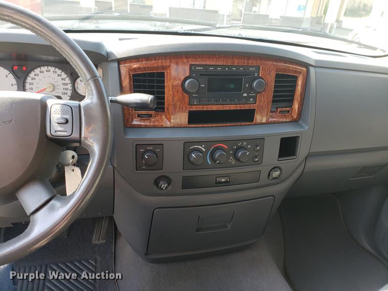 image for item EF9876 2006 Dodge Ram 1500 Quad Cab pickup truck