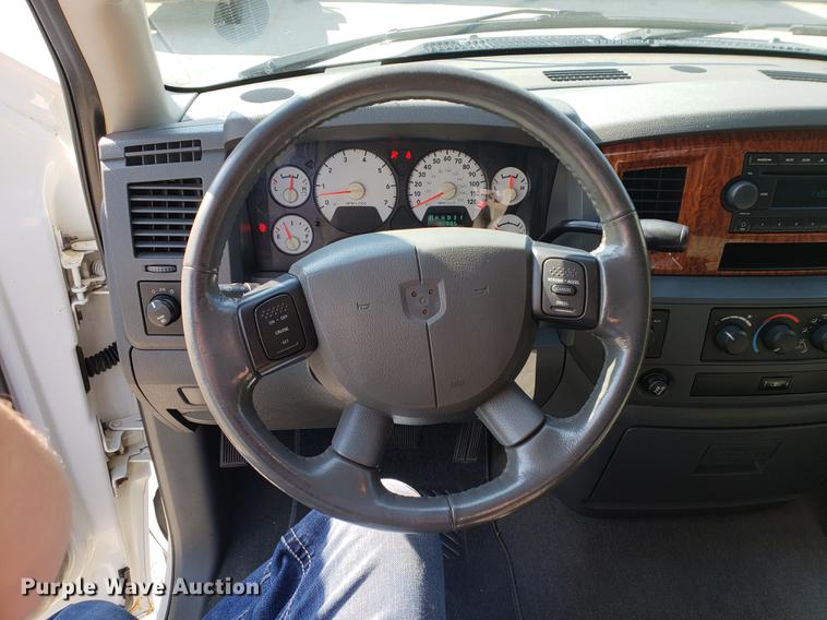 image for item EF9876 2006 Dodge Ram 1500 Quad Cab pickup truck