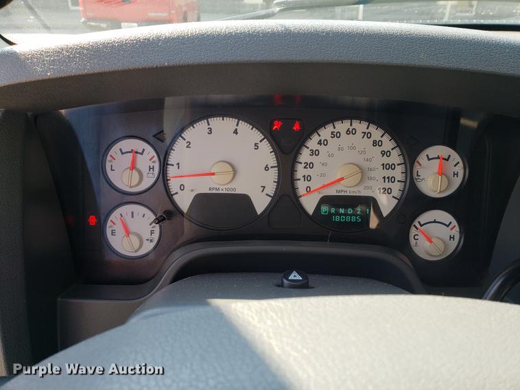 image for item EF9876 2006 Dodge Ram 1500 Quad Cab pickup truck