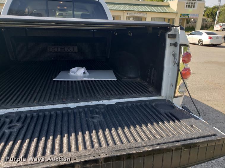 image for item EF9876 2006 Dodge Ram 1500 Quad Cab pickup truck