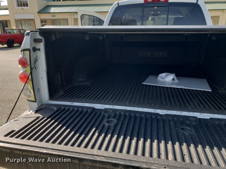 image for item EF9876 2006 Dodge Ram 1500 Quad Cab pickup truck