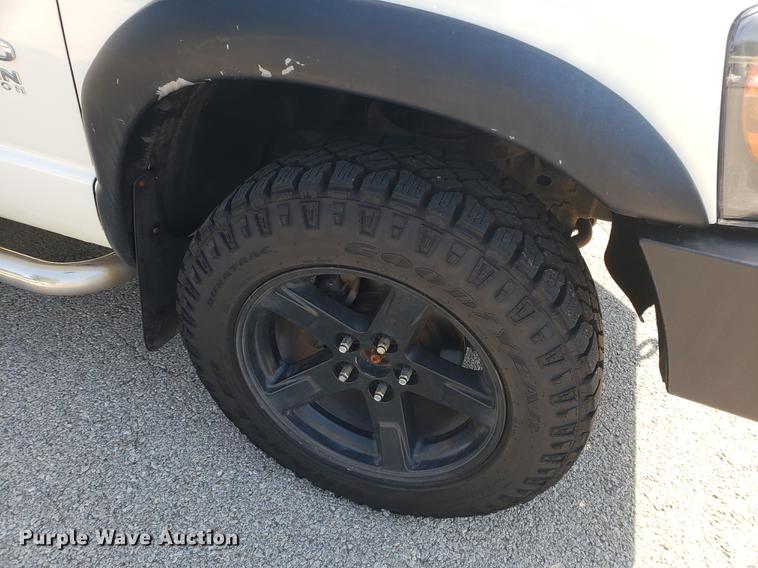 image for item EF9876 2006 Dodge Ram 1500 Quad Cab pickup truck