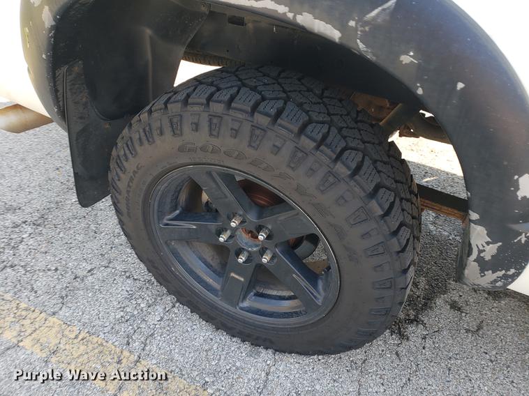 image for item EF9876 2006 Dodge Ram 1500 Quad Cab pickup truck