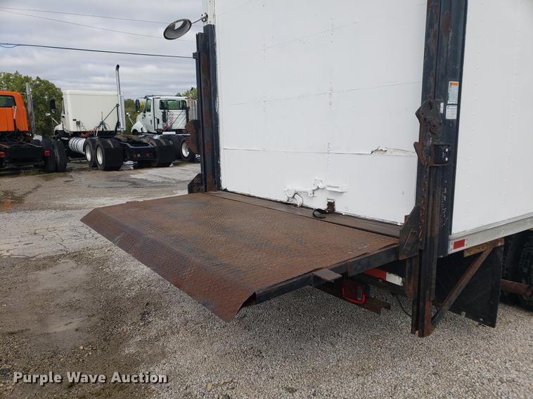 image for item EF9924 2000 Ford Econoline E350 Super Duty box truck