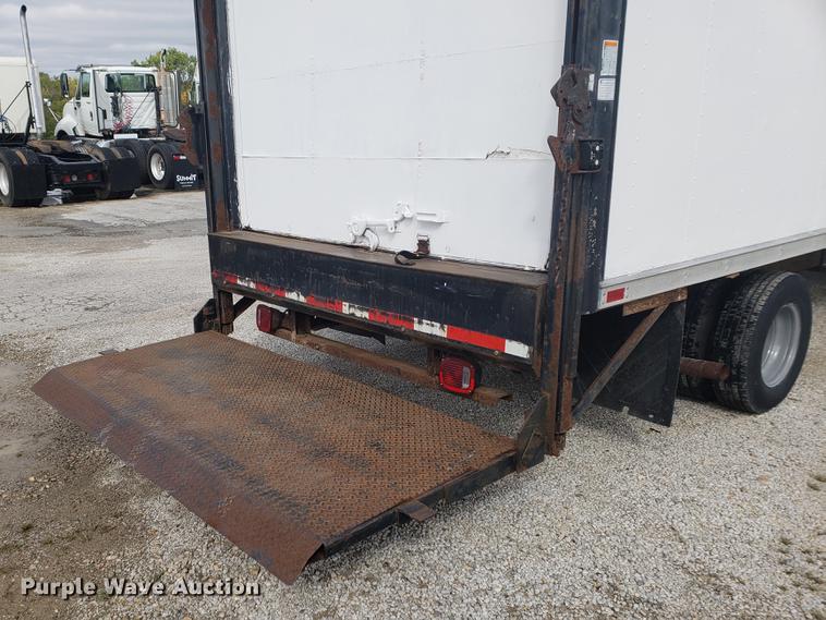 image for item EF9924 2000 Ford Econoline E350 Super Duty box truck