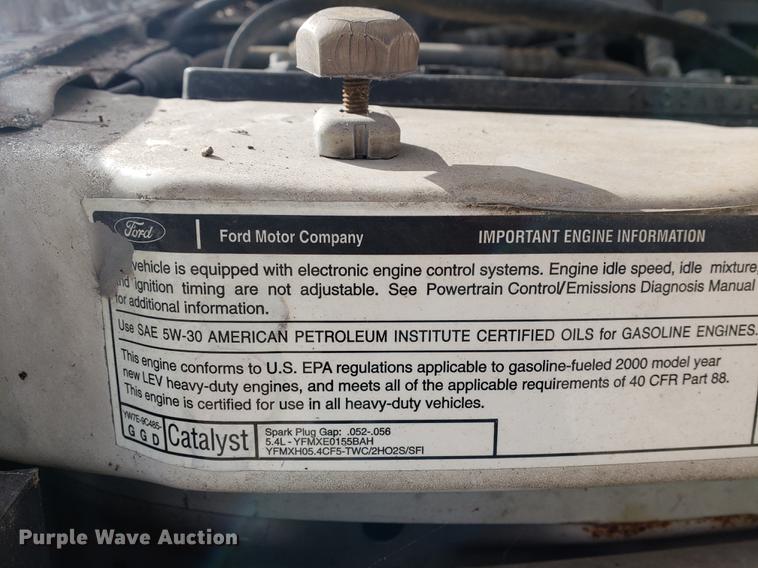 image for item EF9924 2000 Ford Econoline E350 Super Duty box truck