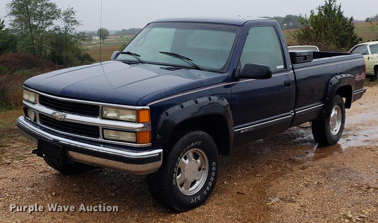 image for item EF9927 1995 Chevrolet 1500 pickup truck