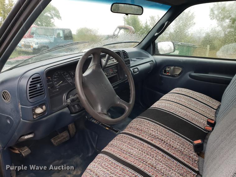 image for item EF9927 1995 Chevrolet 1500 pickup truck